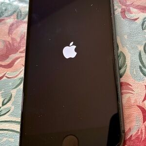 Apple 8 iPhone64GB with Black Finish